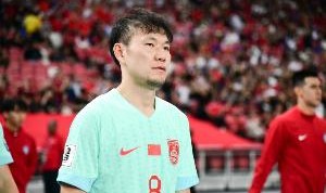 粤媒：国足最大问题是伤停较多，若用双后腰李源一或有出场可能